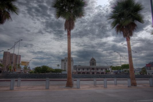 IMG_0519_20_21_tonemapped